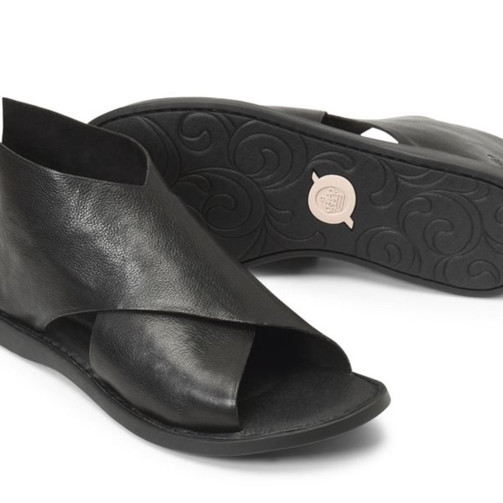 Born Black Leather Iwa Sandals